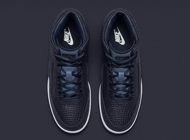 Order Nike Air Python Obsidian 藏青