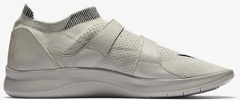 Nike Air Sock Racer Ultra Flyknit 淡灰色 Lookbook Nike Air Sock Racer Ultra Flyknit 淡灰色