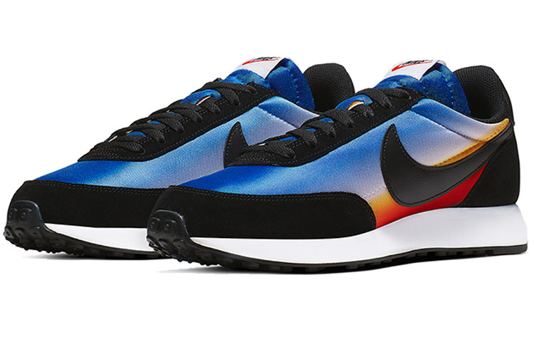 Lookbook Nike Air Tailwind 79 日落漸變色
