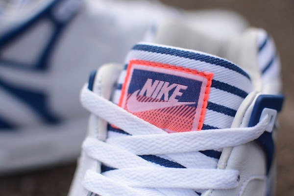 Nike Air Tech Challenge 2 'Pinstripe' Sepatu Original 725157-100 Shop Nike Air Tech Challenge 2 'Pinstripe' Sepatu Original 725157-100