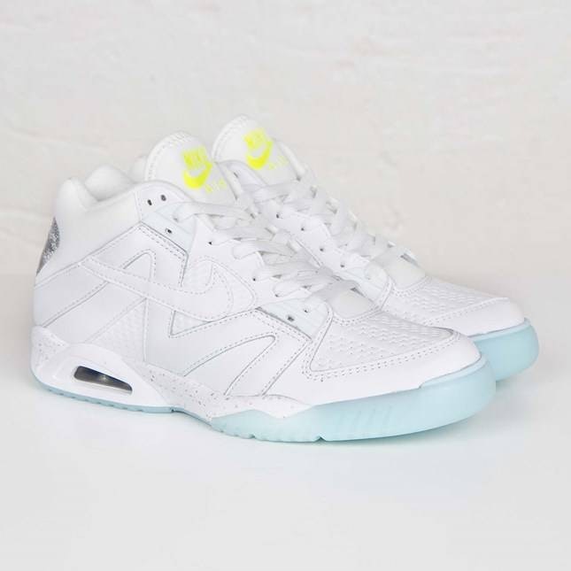 nike-air-tech-challenge-3