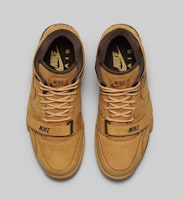 나이키 에어 트레이너 1 미드 프리미엄 QS '플랙스' 607081-201 Lookbook 나이키 에어 트레이너 1 미드 프리미엄 QS '플랙스' 607081-201