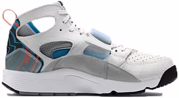 Nike Air Trainer Huarache Premium 'Super Bowl' Sepatu Pria 647591-101 Order Nike Air Trainer Huarache Premium 'Super Bowl' Sepatu Pria 647591-101