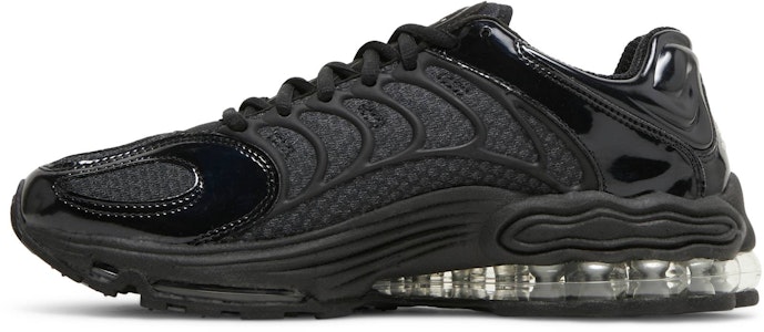Nike Air Tuned Max 'Triple Black' Hitam Pekat DC9288-002 Lookbook Nike Air Tuned Max 'Triple Black' Hitam Pekat DC9288-002
