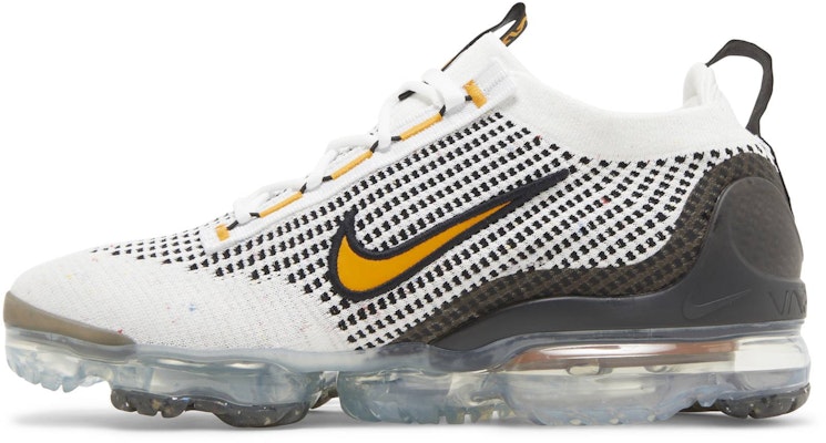 Nike Air VaporMax 2021 Flyknit 'Putih Kumquat' DM0025-101 Lookbook Nike Air VaporMax 2021 Flyknit 'Putih Kumquat' DM0025-101