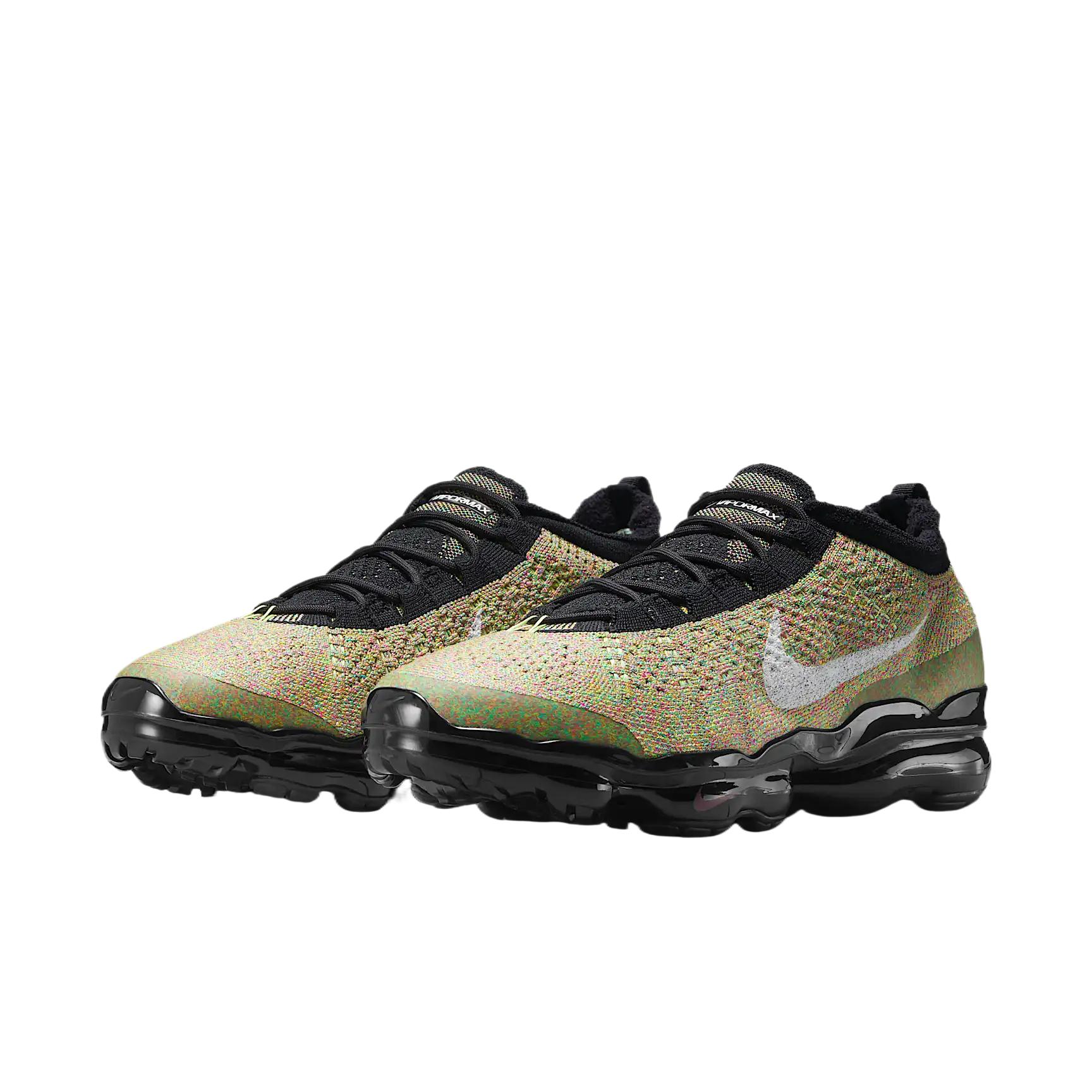 Lookbook Nike Air VaporMax 2023 Flyknit 'Multicolor' zapatillas deportivas. DV1678-018