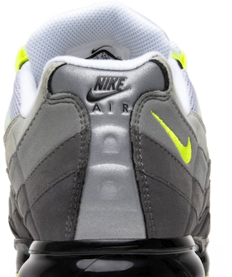 Nike Air VaporMax 95 'Neon' AJ7292-001 Sizing Nike Air VaporMax 95 'Neon' AJ7292-001