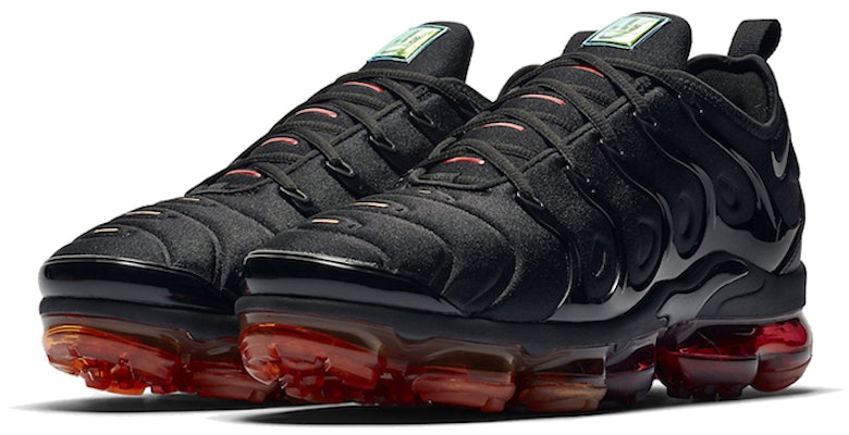 Nike Air VaporMax Plus 耐磨低筒跑步鞋 紅黑 Lookbook Nike Air VaporMax Plus 耐磨低筒跑步鞋 紅黑