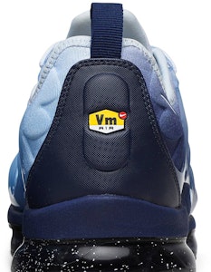 Nike Air VaporMax Plus 'Blizzard' Sepatu Olahraga Pria CK1411-400 Sizing Nike Air VaporMax Plus 'Blizzard' Sepatu Olahraga Pria CK1411-400