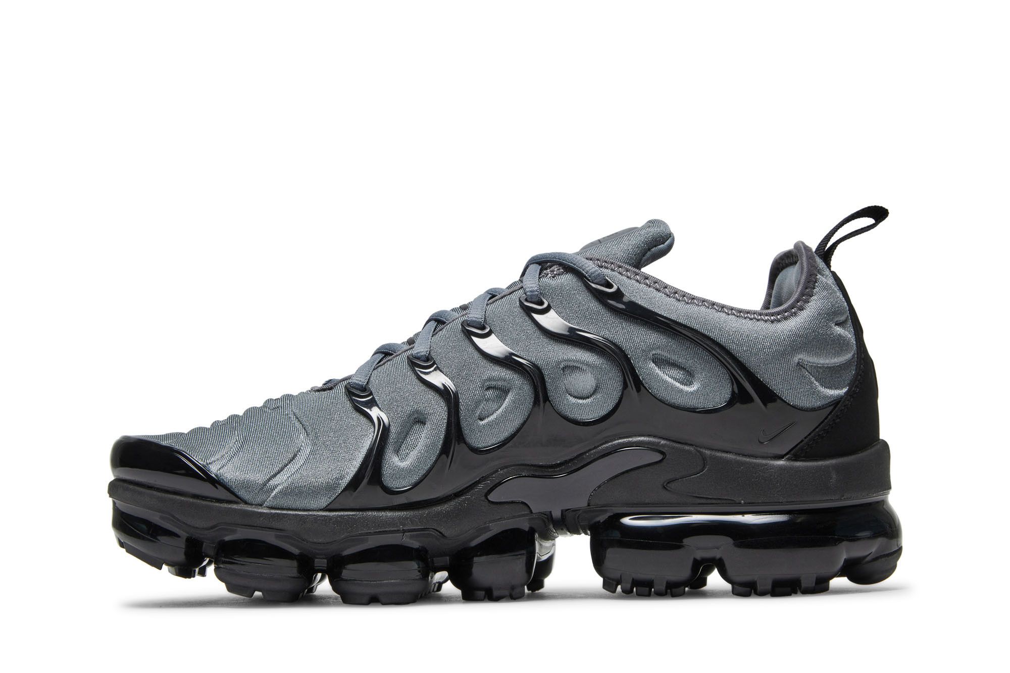 Shop 耐吉 Vapormax Plus Air 低筒 跑步鞋 男款 灰黑