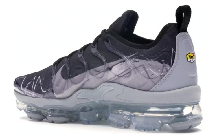 Shop Nike Air VaporMax Plus ''La Requin Grigio'' BV7827-001