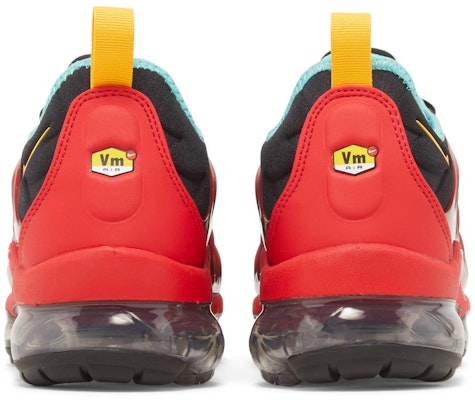 Nike Air VaporMax Plus 'Stained Glass' Sneaker Kaca Patri DX1795-001 Details for Nike Air VaporMax Plus 'Stained Glass' Sneaker Kaca Patri DX1795-001
