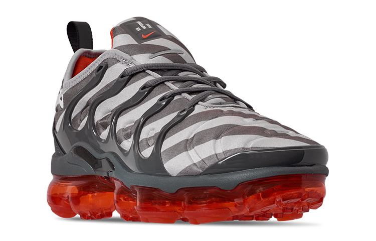 Lookbook 耐吉 Air VaporMax Plus 狼灰