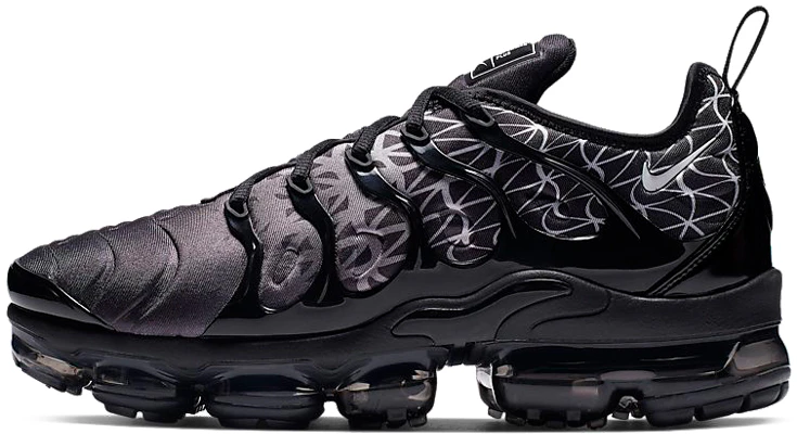 air-vapor-max-plus-geometric-black-white