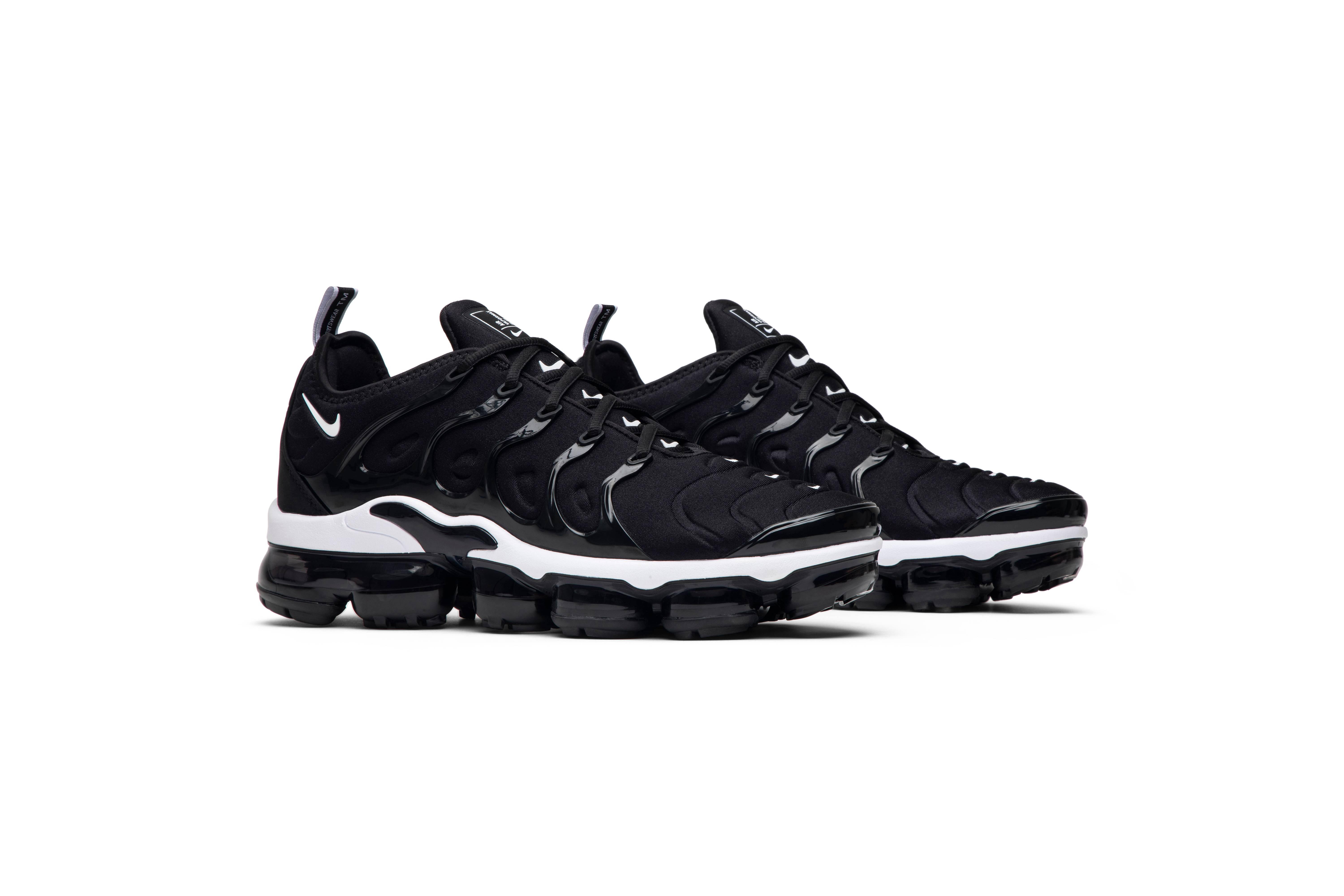 Beli Nike Air VaporMax Plus Overbranding Black 924453 011 Novelship