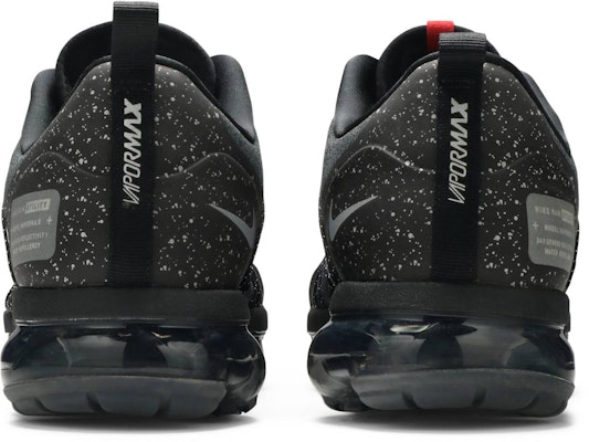 Nike Air VaporMax Run Utility Hitam Anthracite AQ8810-001 Details for Nike Air VaporMax Run Utility Hitam Anthracite AQ8810-001