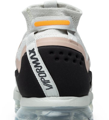Nike Air VaporMax Utility Light Bone Pria/Wanita Sneakers AH6834-002 Sizing Nike Air VaporMax Utility Light Bone Pria/Wanita Sneakers AH6834-002