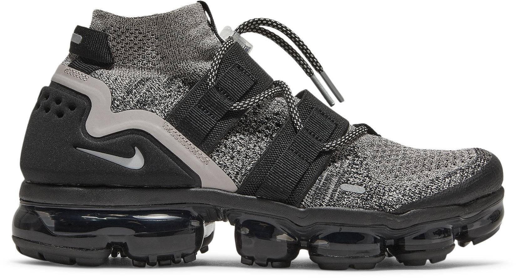 Air vapormax utility moon particle outlet