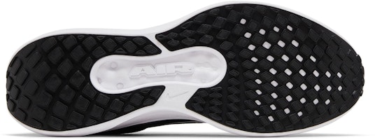 Nike Air Winflo 11 'Hitam Putih' FJ9509-001 Shop Nike Air Winflo 11 'Hitam Putih' FJ9509-001