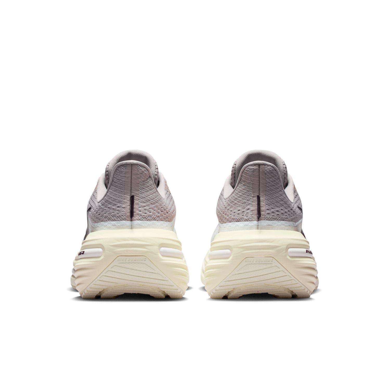Shop Nike Air Winflo 12 冷灰/亮黃色 HV9272-004