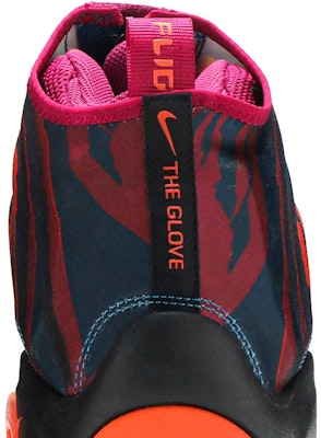 Nike Air Zoom Flight '98 The Glove Tech Challenge 631406-300 Sizing Nike Air Zoom Flight '98 The Glove Tech Challenge 631406-300
