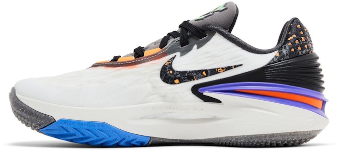 Nike Air Zoom GT Cut 2 EP 'Catching Fire' Pria/Wanita Sneaker FN8890-101 Lookbook Nike Air Zoom GT Cut 2 EP 'Catching Fire' Pria/Wanita Sneaker FN8890-101