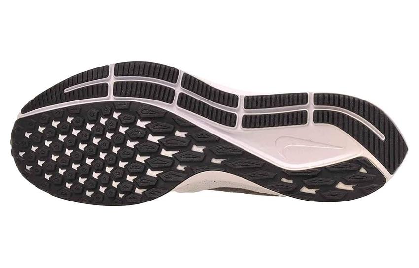 Lookbook Nike Air Zoom Pegasus 35 TB 'Putih Hitam' AO3905-100
