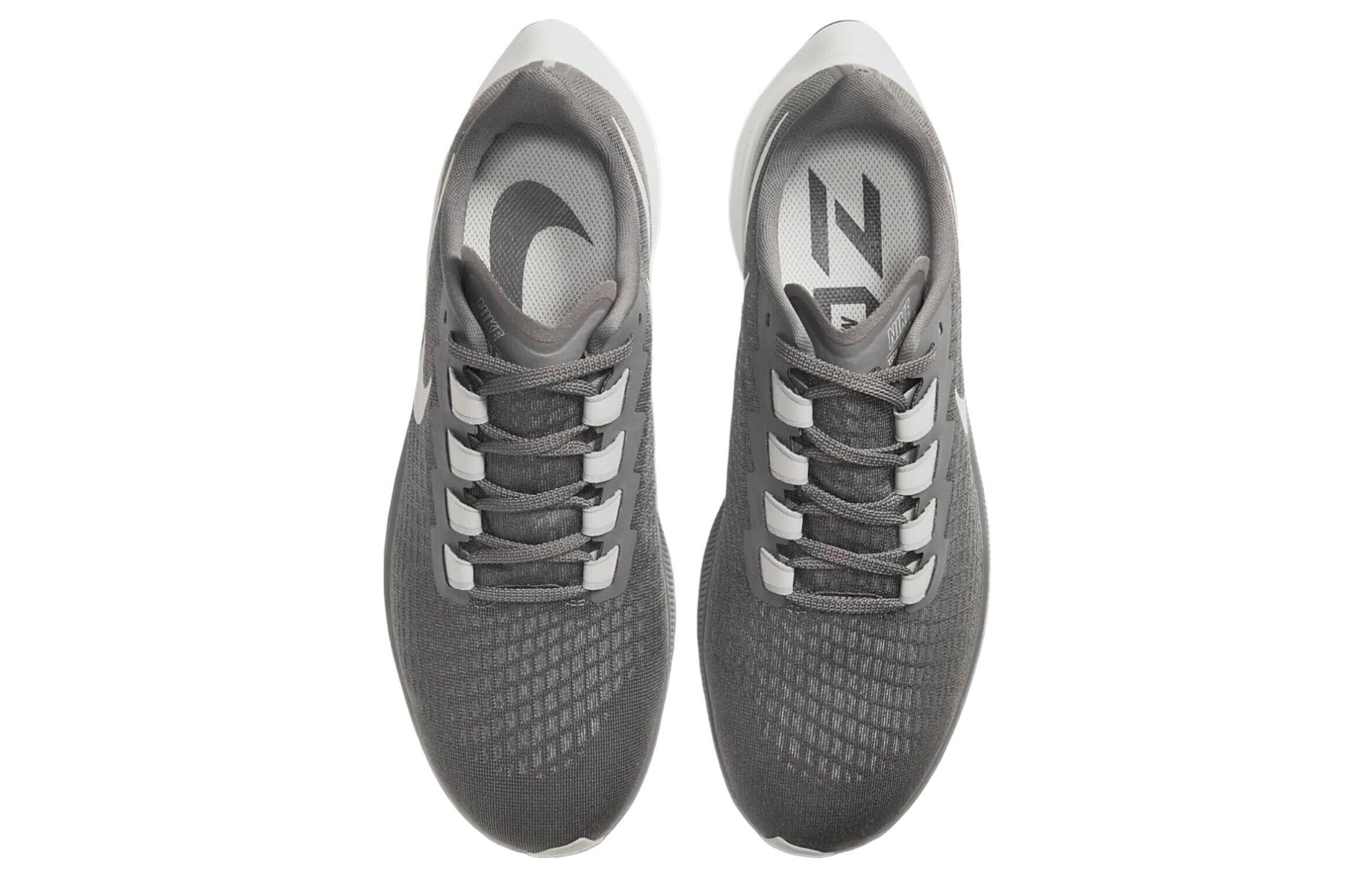 Shop 耐克 Air Zoom Pegasus 37 TB '枪烟灰' CJ0677-002