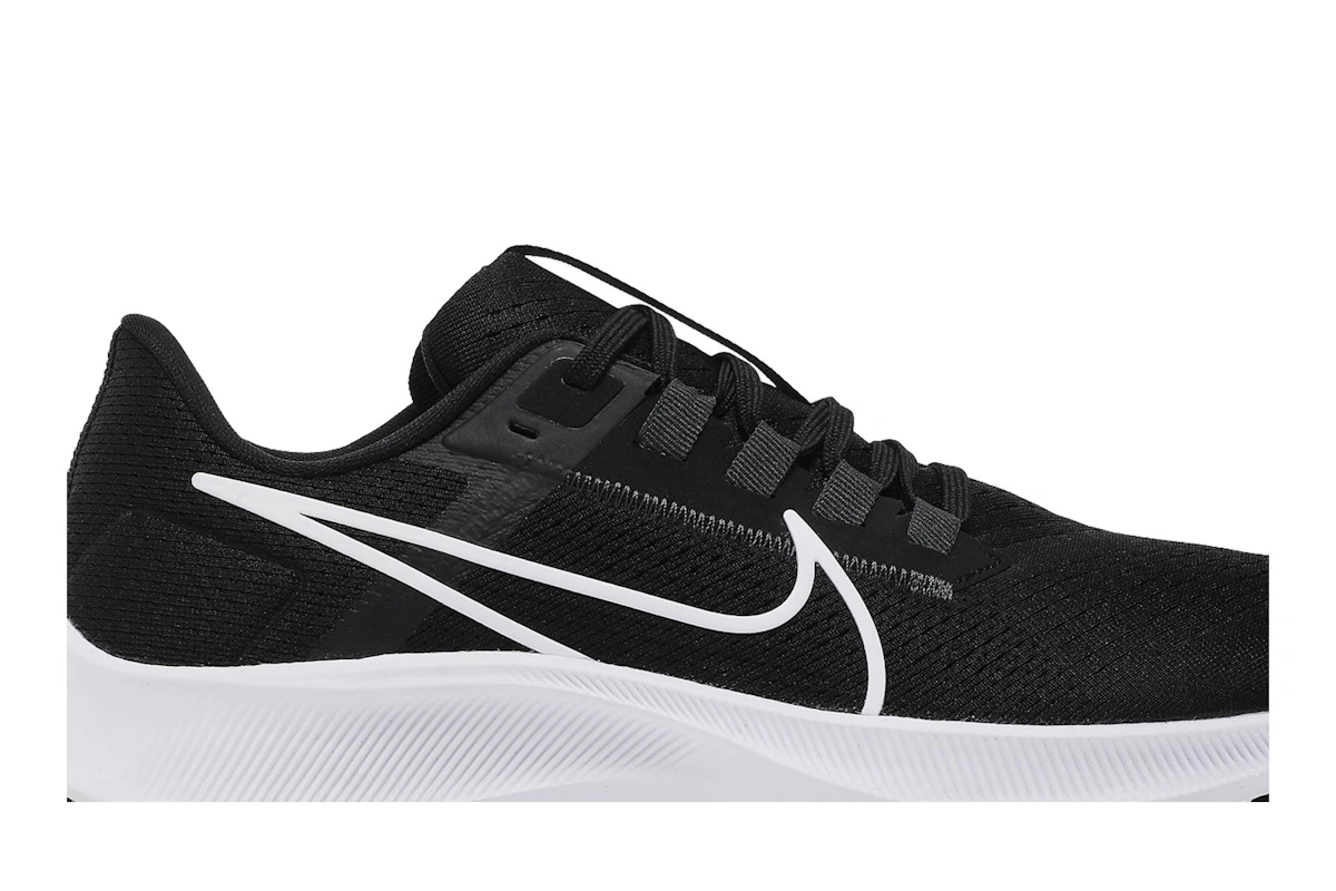 Nike Air Zoom Pegasus 38 'Black White'