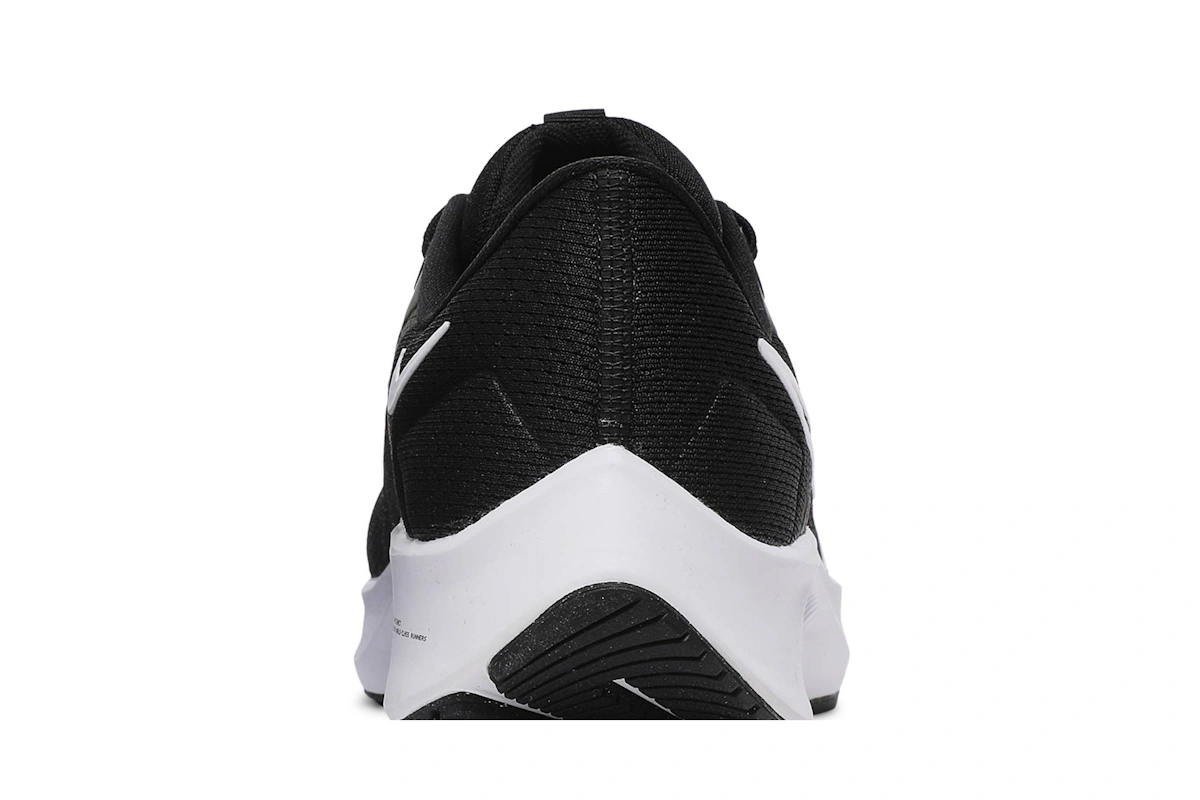 Nike Air Zoom Pegasus 38 'Black White'