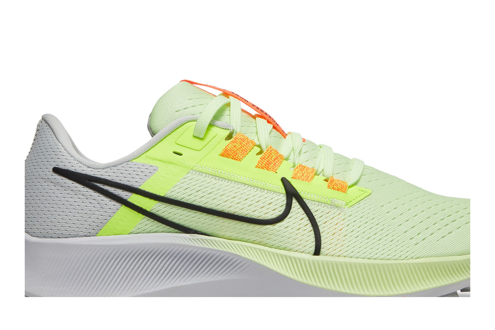 Lookbook Nike Air Zoom Pegasus 38 'Fast Pack' Sepatu Lari CW7356-700