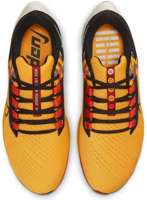Nike Air Zoom Pegasus 38 'Oro Universitario Negro' DO2423-739 Shop Nike Air Zoom Pegasus 38 'Oro Universitario Negro' DO2423-739