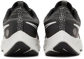 Nike Air Zoom Pegasus 38 Shield 'Hitam Putih' DC4073-001 Details for Nike Air Zoom Pegasus 38 Shield 'Hitam Putih' DC4073-001