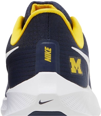 나이키 에어 줌 페가수스 39 '미시간' DR1964-400 Sizing 나이키 에어 줌 페가수스 39 '미시간' DR1964-400