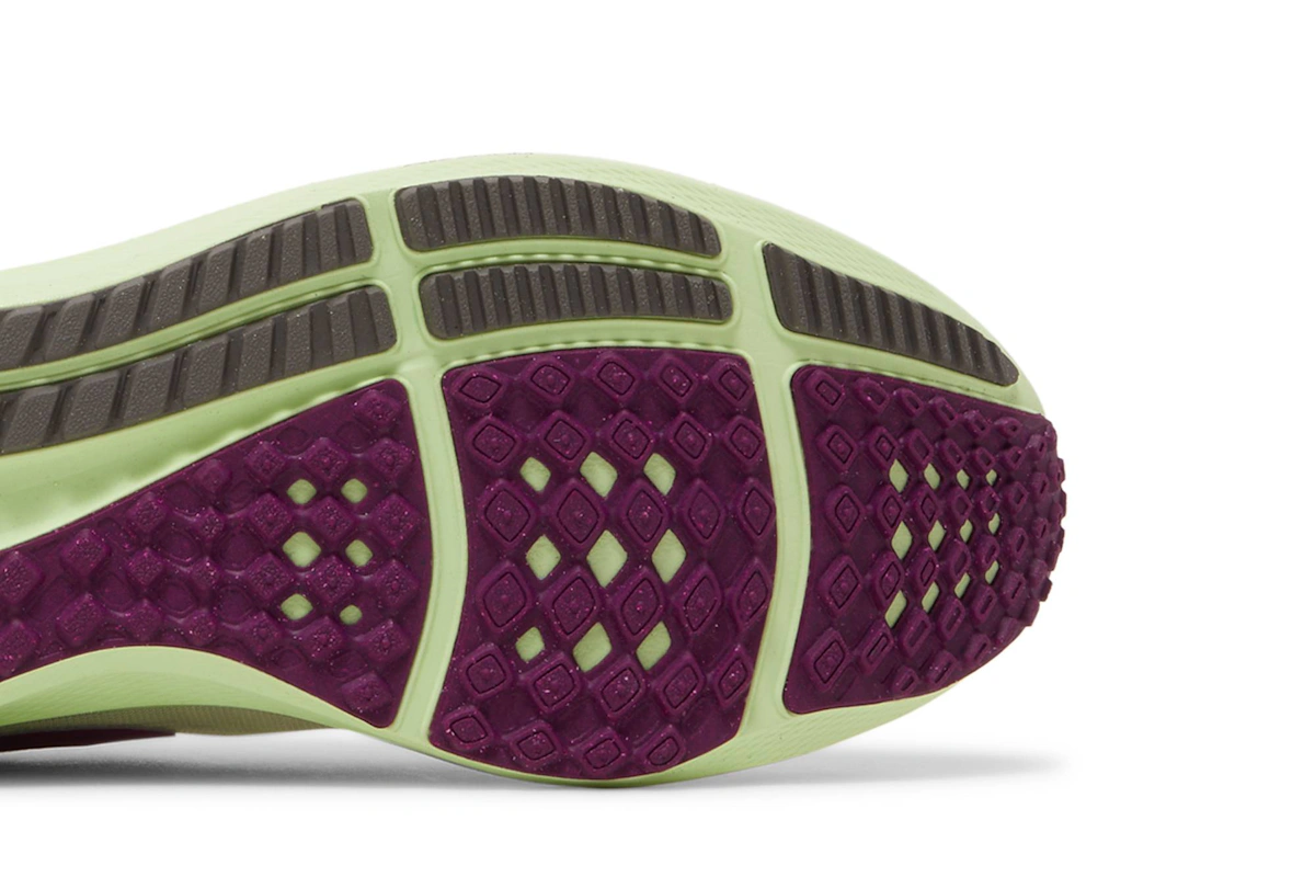 Nike Air Zoom Pegasus 39 'Red Plum Barely Volt'