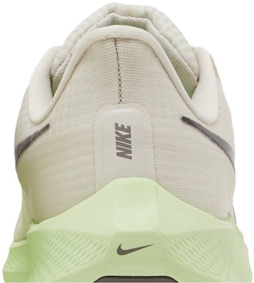 Nike Air Zoom Pegasus 39 'Merah Plum Barely Volt' DH4071-101 Sizing Nike Air Zoom Pegasus 39 'Merah Plum Barely Volt' DH4071-101