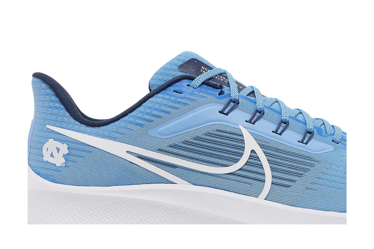 Nike Air Zoom Pegasus 39 'UNC' DR1967-400