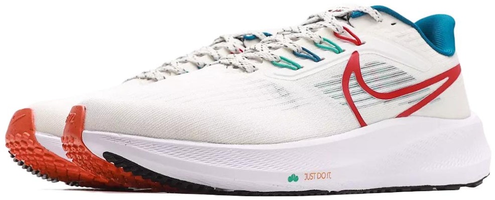 耐克 Air Zoom Pegasus 39 '白红青' FD4322-161 Lookbook 耐克 Air Zoom Pegasus 39 '白红青' FD4322-161