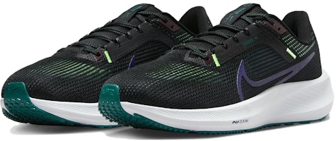 Nike Air Zoom Pegasus 40 'Hitam Ungu Dakwat' DV3853-005 Lookbook Nike Air Zoom Pegasus 40 'Hitam Ungu Dakwat' DV3853-005