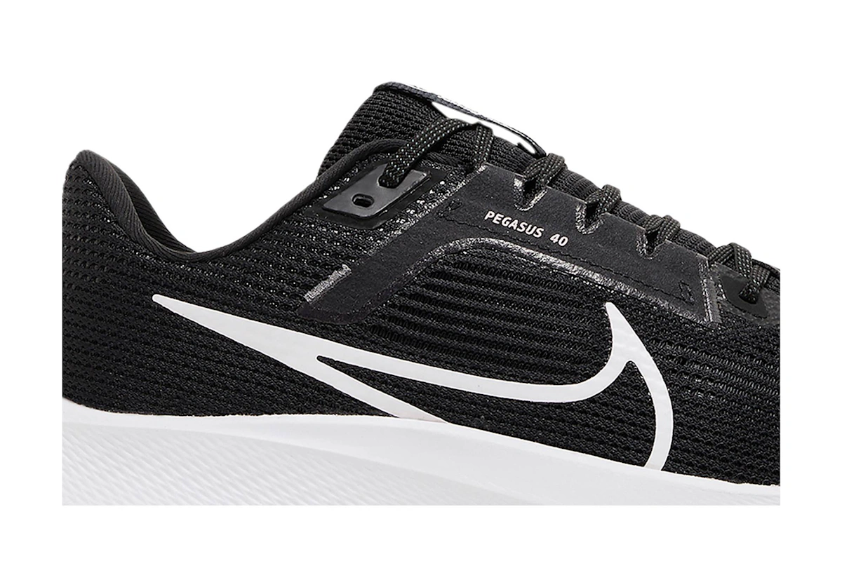 Nike Air Zoom Pegasus 40 'Black White'
