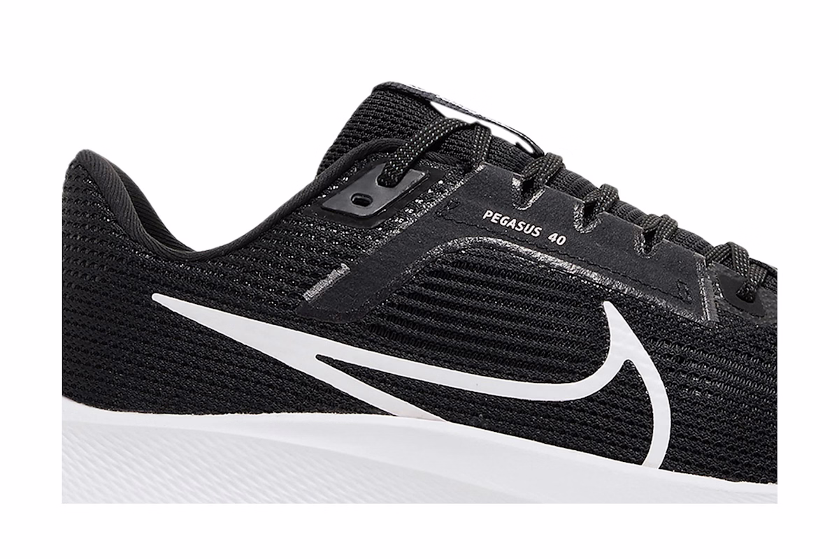 Nike Air Zoom Pegasus 40 'Black White'