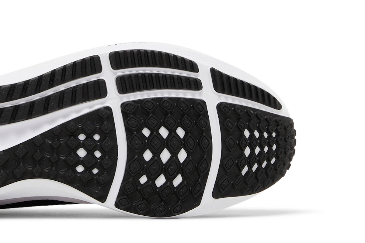 Nike Air Zoom Pegasus 40 'Black White'