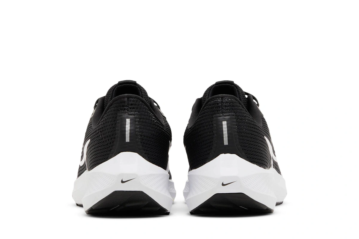 Nike Air Zoom Pegasus 40 'Black White'