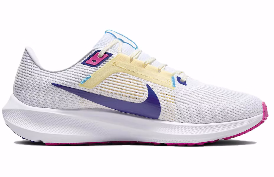 耐吉Air Zoom Pegasus 40 '白色深皇家藍' DV3853-105 Lookbook 耐吉Air Zoom Pegasus 40 '白色深皇家藍' DV3853-105