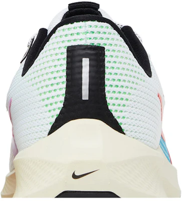 Nike Air Zoom Pegasus 40 SE ''Bianco Multicolor Mismatch'' FJ1051-100 Sizing Nike Air Zoom Pegasus 40 SE ''Bianco Multicolor Mismatch'' FJ1051-100