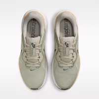 Shop Nike Air Zoom Structure 26 綠霧/亞麻/奶油白/黑色 HJ1102-301