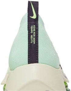 나이키 에어 줌 템포 넥스트% "베얼리 볼트 민트 폼" CI9923-701 Sizing 나이키 에어 줌 템포 넥스트% "베얼리 볼트 민트 폼" CI9923-701