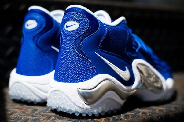 耐克Air Zoom Turf Jet 97 '强力蓝' 554989-401 Order 耐克Air Zoom Turf Jet 97 '强力蓝' 554989-401