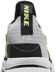 나이키 에어 줌 타입 퓨즈 '블랙 라이트 레몬 트위스트' DC8893-002 Sizing 나이키 에어 줌 타입 퓨즈 '블랙 라이트 레몬 트위스트' DC8893-002