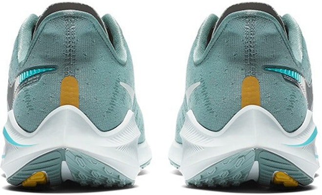 Nike Air Zoom Vomero 14 氣墊編織 低筒 跑步鞋 男款 淺綠 Shop Nike Air Zoom Vomero 14 氣墊編織 低筒 跑步鞋 男款 淺綠